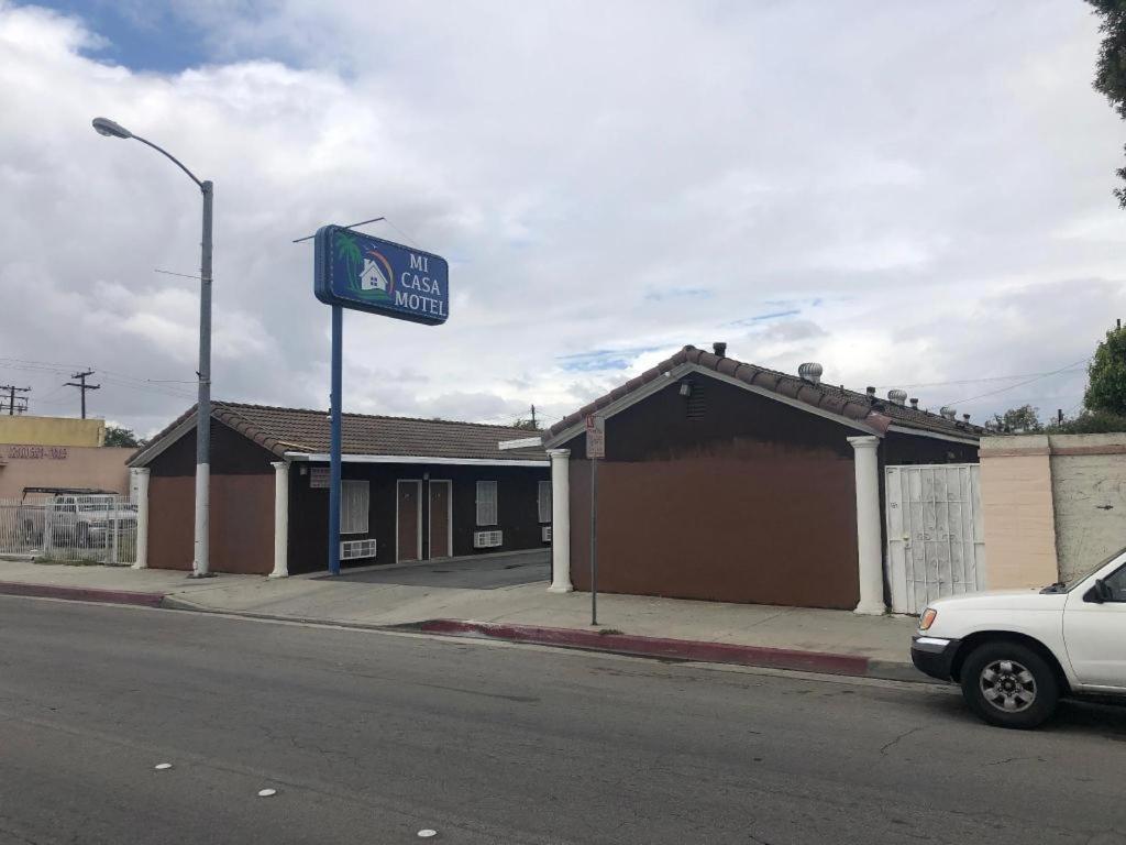 Mi Casa Motel Lynwood Esterno foto