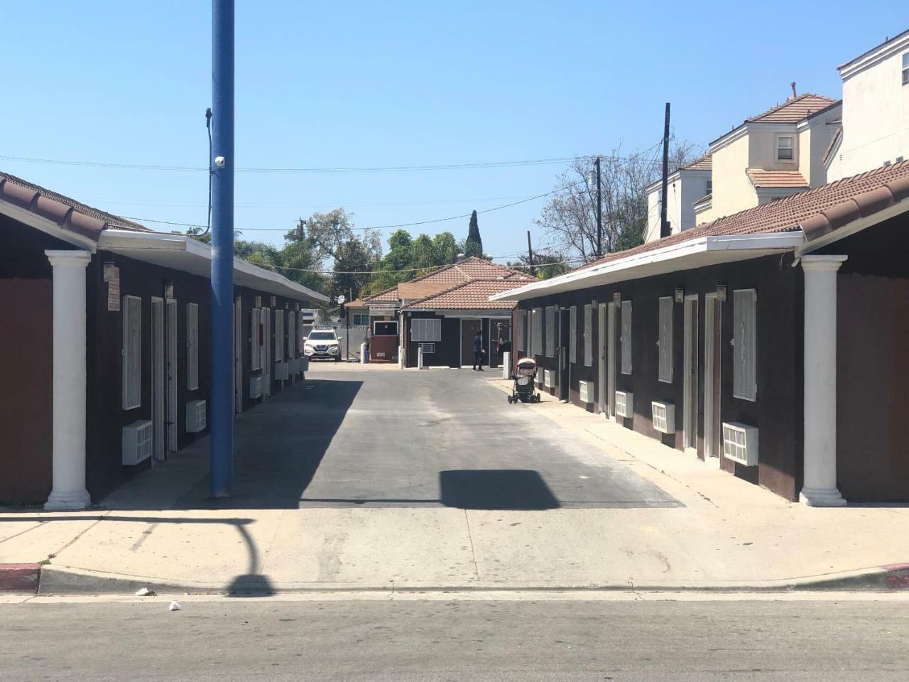 Mi Casa Motel Lynwood Esterno foto