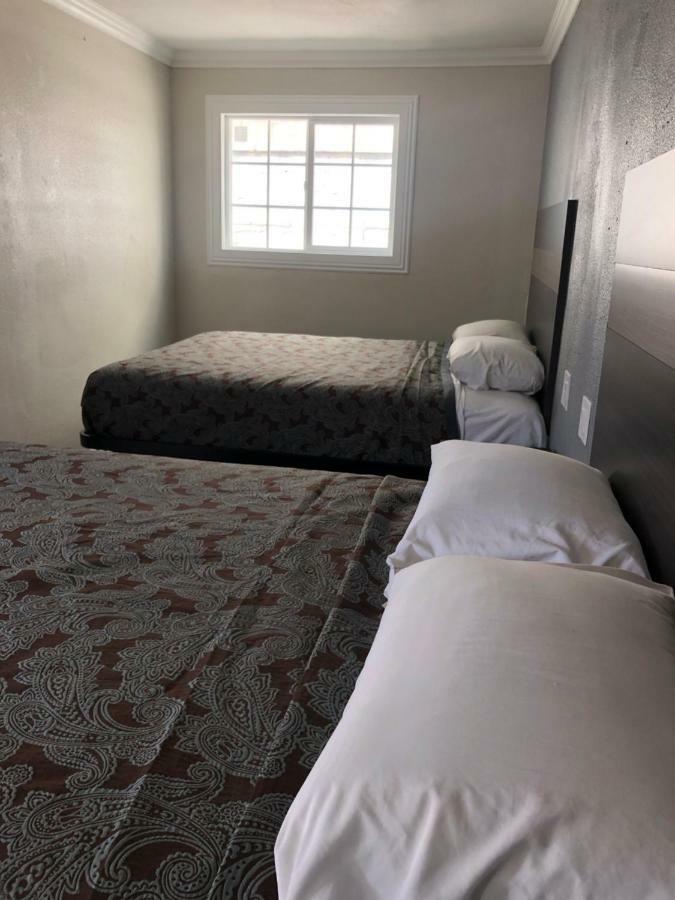 Mi Casa Motel Lynwood Esterno foto